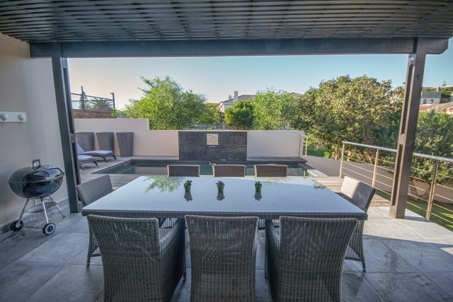 LE ROUX 3 TRINITY STREET