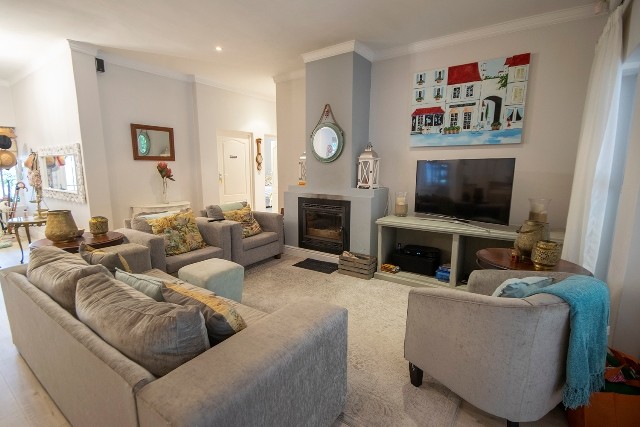PRETORIUS 4185 RIVER CLUB